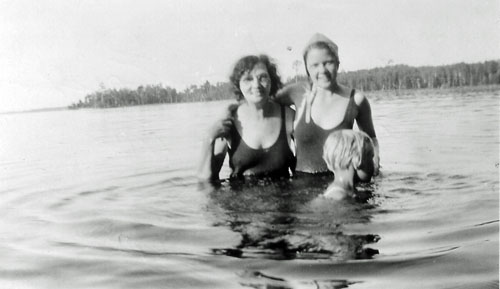 Three generations of Cline family at Pike Bend Resort, Kabetogama